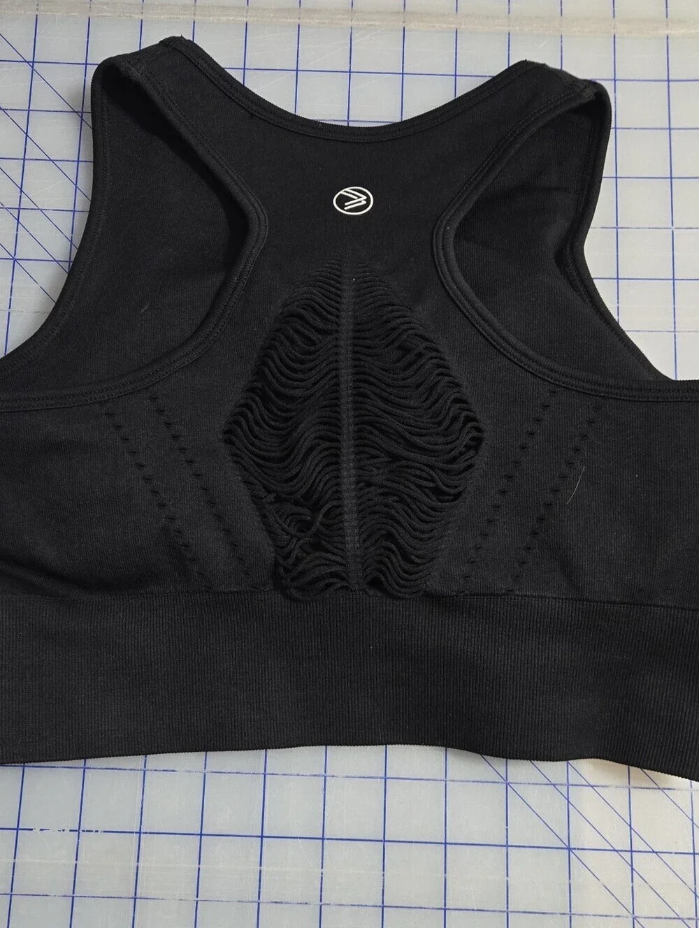 Savvi Black Textured Cropped Sports Bra Knit Athleisure Athletic Size Med